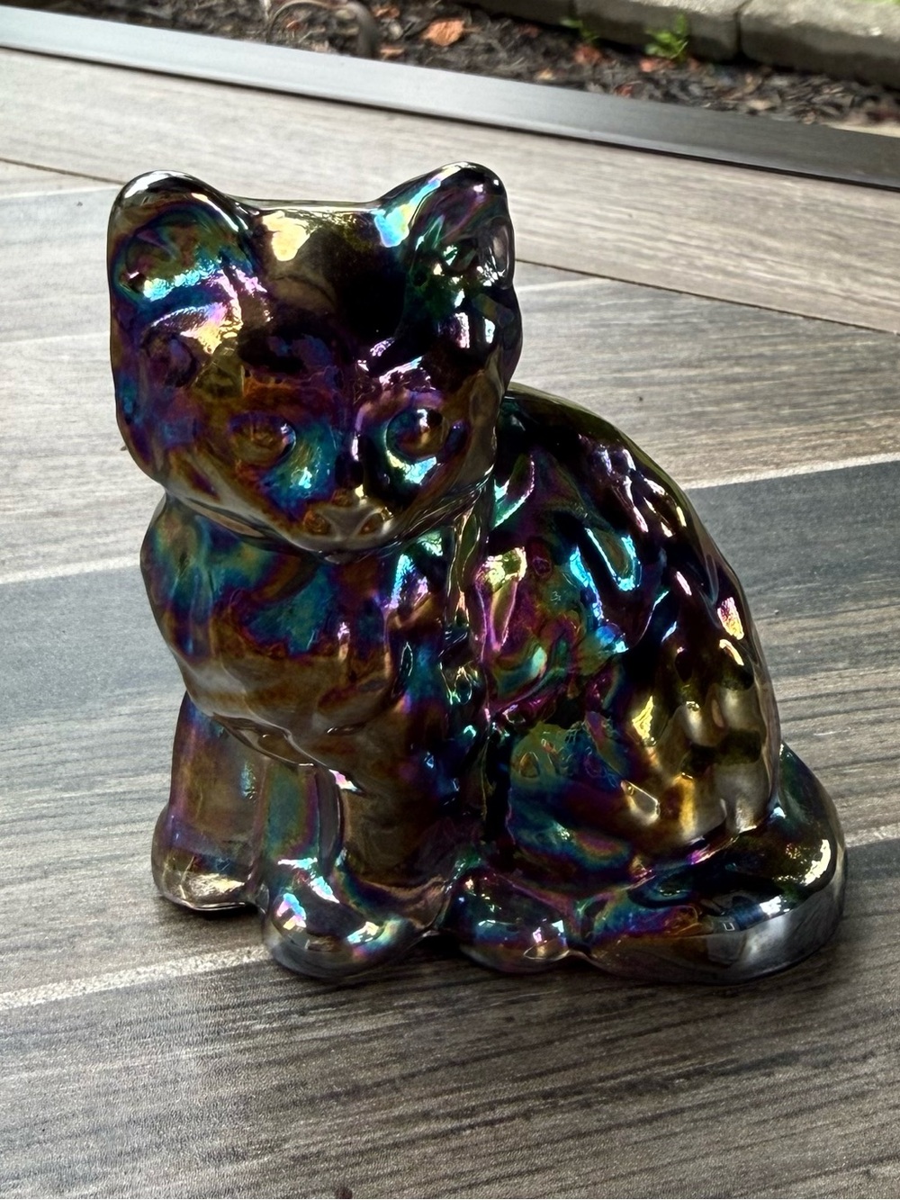 Mosser Titanium Carnival Glass Fluffy Cat
